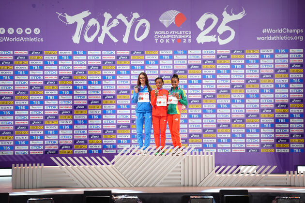 (SP)JAPAN-TOKYO-ATHLETICS-WORLD ATHLETICS CHAMPIONSHIPS-WOMEN'S 10000M-AWARDING CEREMONY