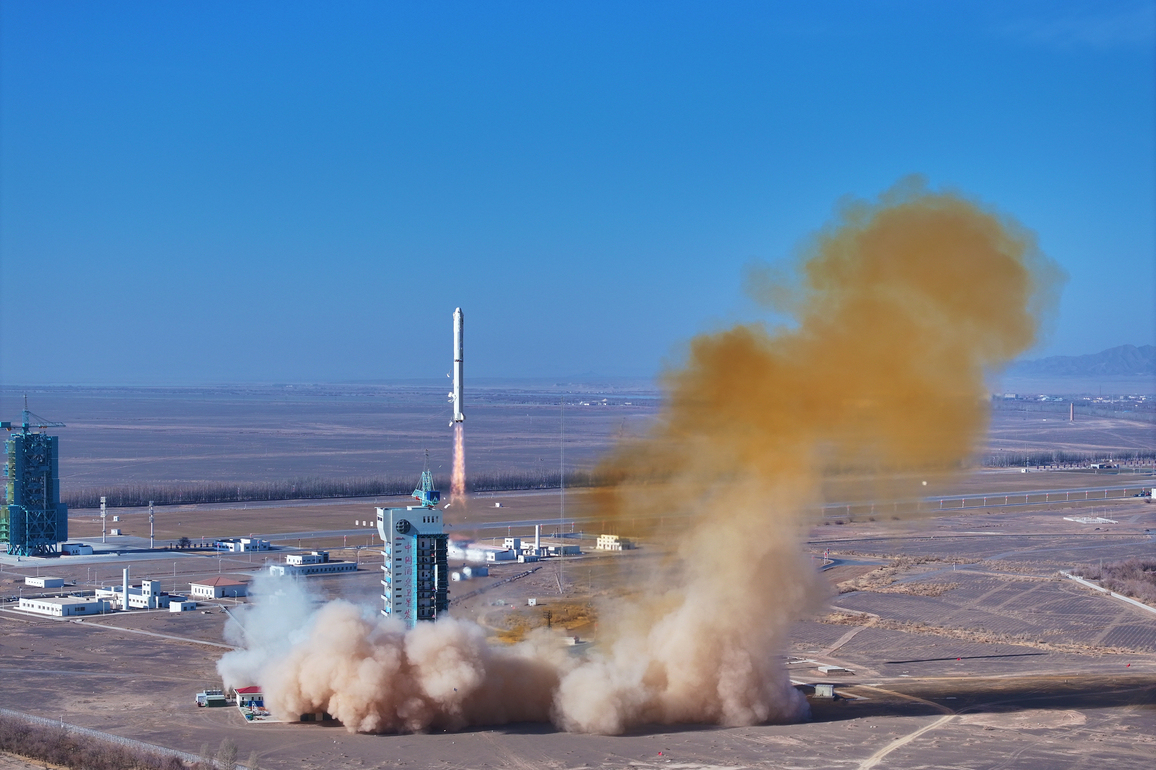 Photo Flash | China launches satellite for Algeria