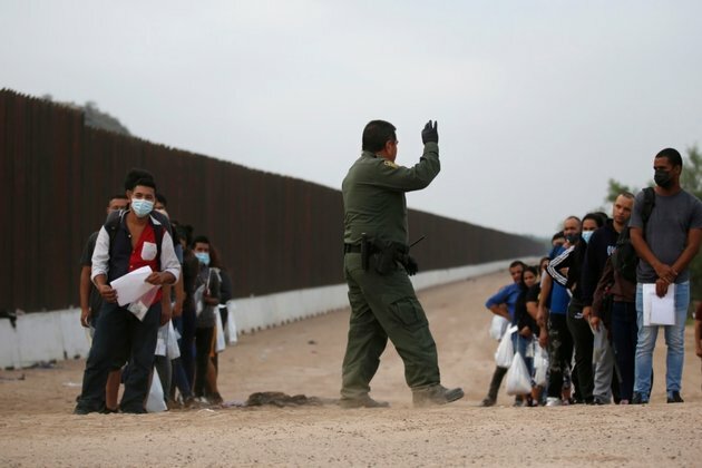 Federal Judge Blocks Biden from Ending Title 42 Border Restrictions