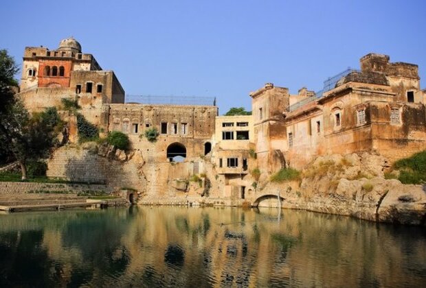 Pak High Commission issues visas to 112 Indian pilgrims to visit Katas Raj temples