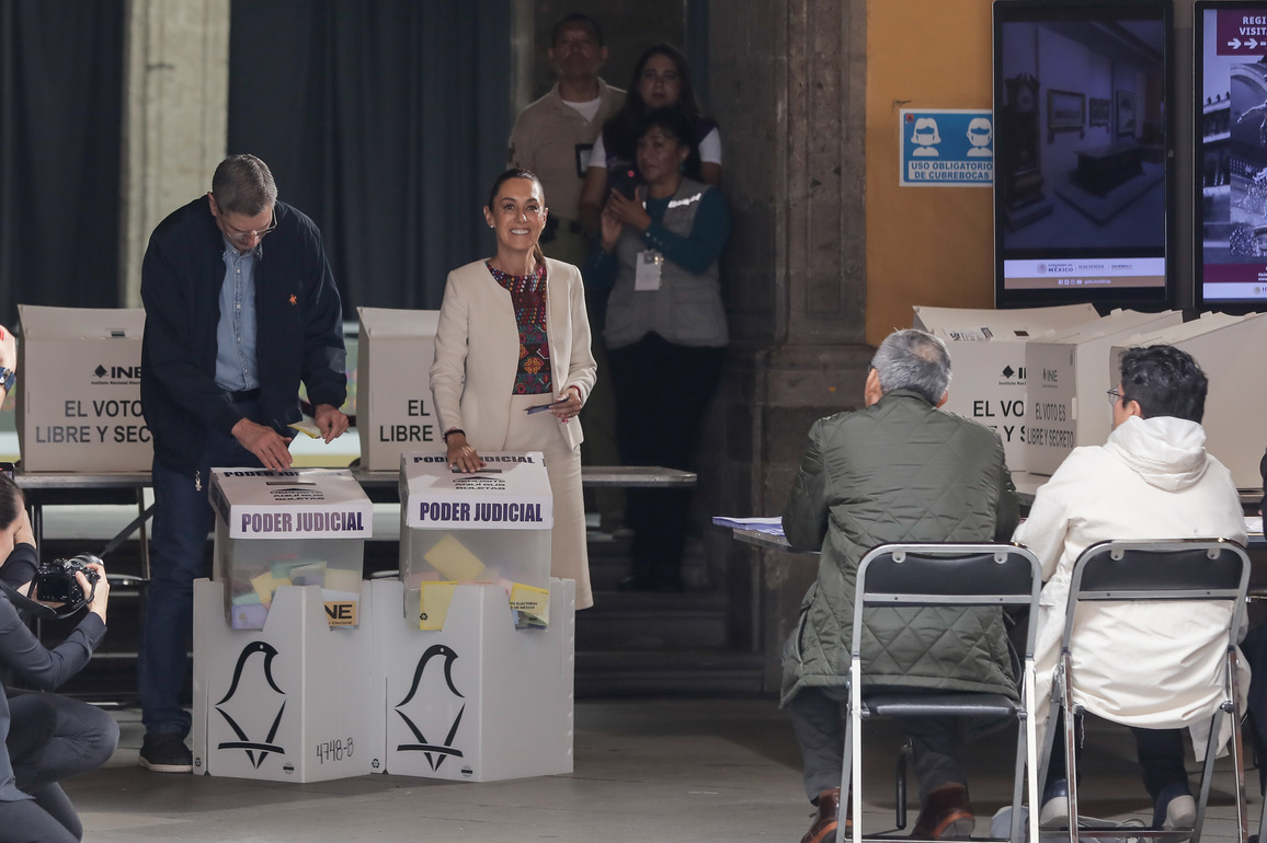 MEXICO-MEXICO CITY-JUDICIAL ELECTION-SHEINBAUM-VOTING