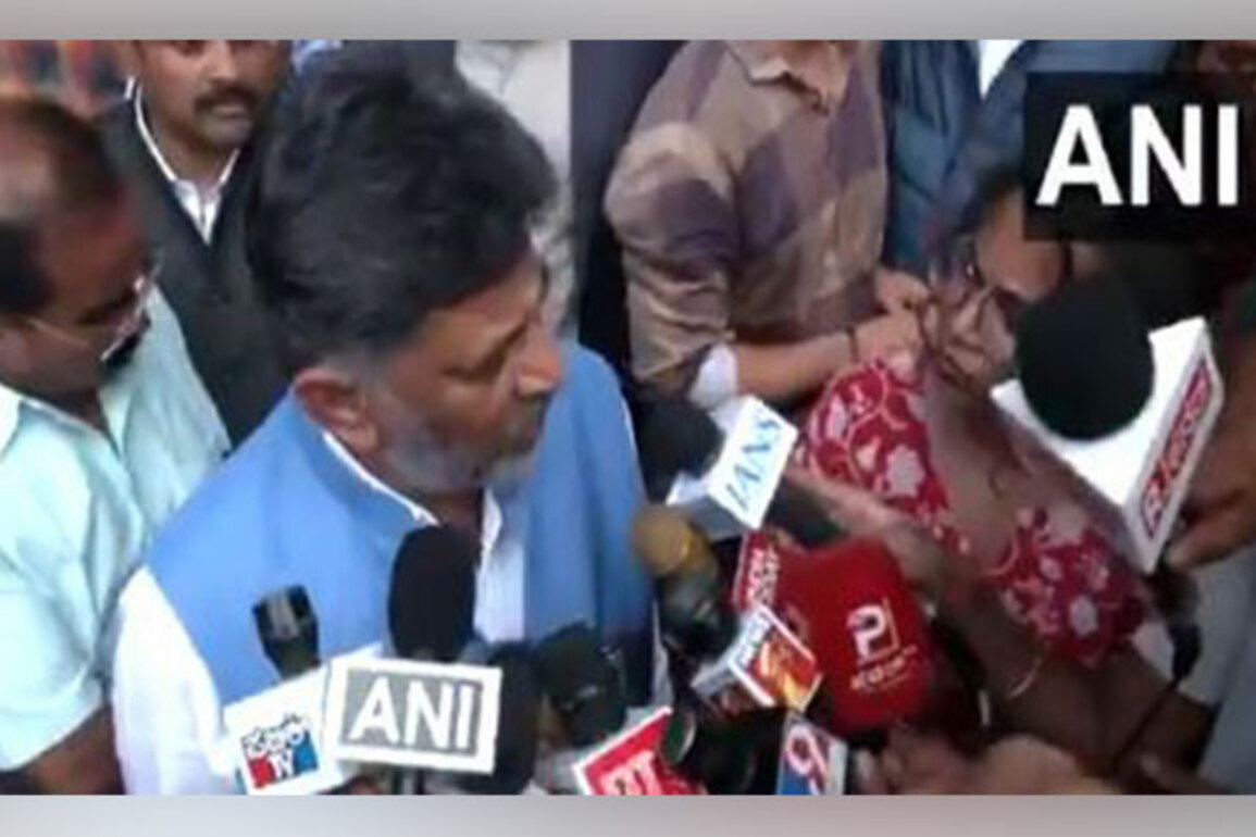 "Govt has done its best to give justice, BJP trying to do politics on dead bodies": Karnataka Dy CM DK Shivakumar on stampede