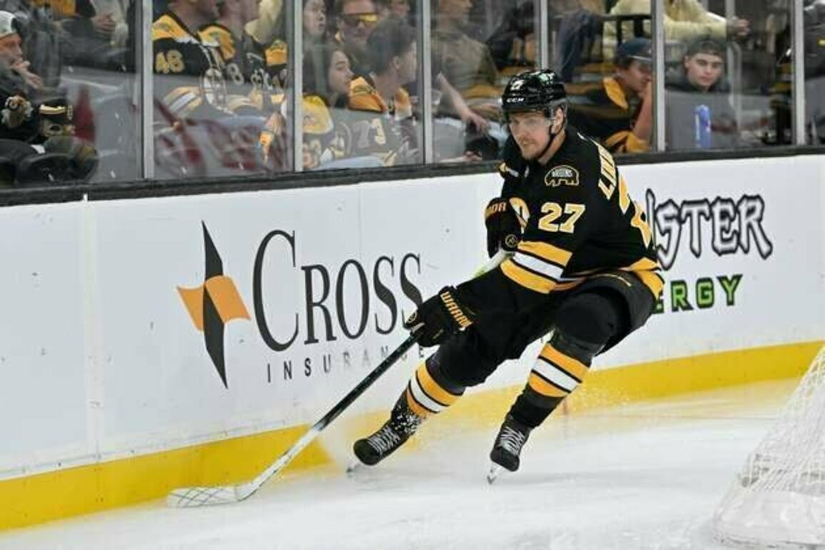 Bruins D Hampus Lindholm (lower body) won't return vs. Blackhawks