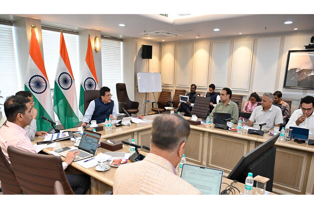 Govt reviews export ecosystem, pushes MSMEs, agri exports and Brand India focus