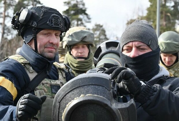 Canada cant track weapons it sent to Ukraine media