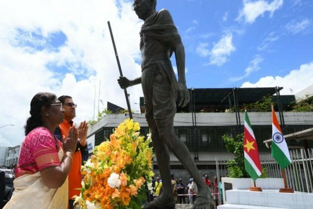 President Droupadi Murmu pays floral tribute to Mahatma Gandhi's statue in Suriname