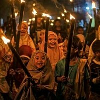 What is Ramadan and how do Muslims observe the Islamic holy month