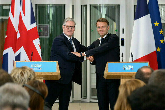 UK and France unveil new nuclear weapons pact