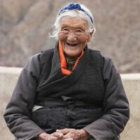 InXizang | Palmo: Former serf recalls hardship in old Xizang with tears