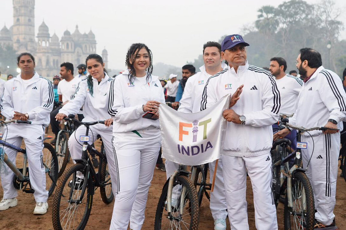 "Cycling is best way to get fit": Former cricketer Rajesh Chauhan at 55th edition of Fit India Sundays on Cycle