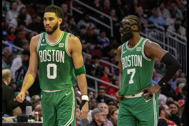 Celtics face Spurs in late push for No. 1 seed in East