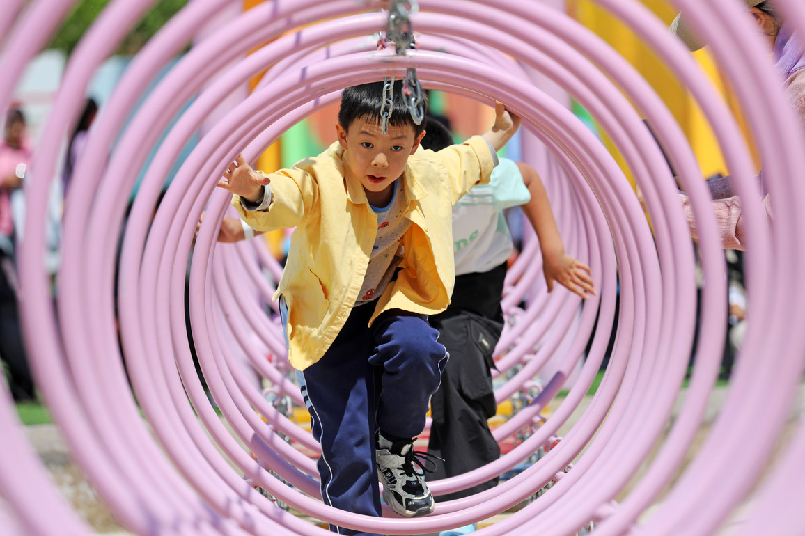 #CHINA-INNER MONGOLIA-SPRING BREAK (CN)