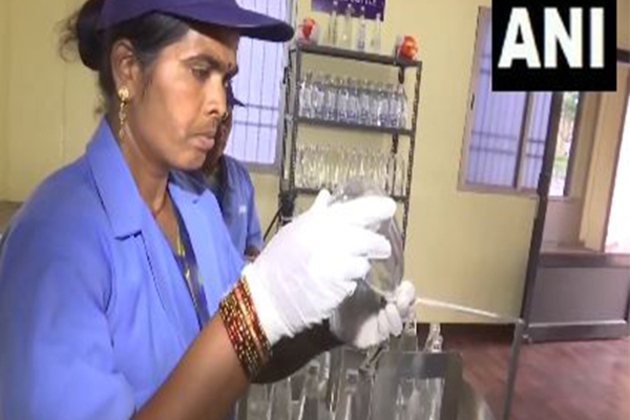 Women of Self-help group in Naya Raipur becoming self-reliant working at water treatment plant