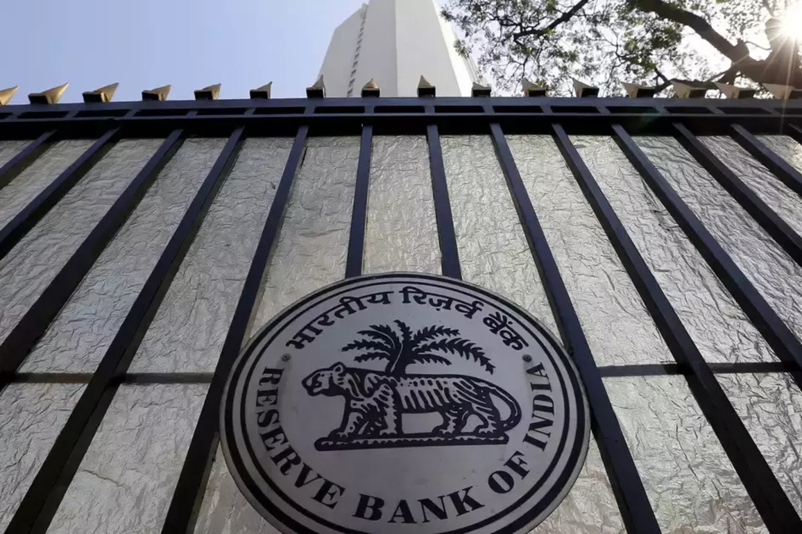 RBI imposes Rs 3.2 lakh fine on Citibank