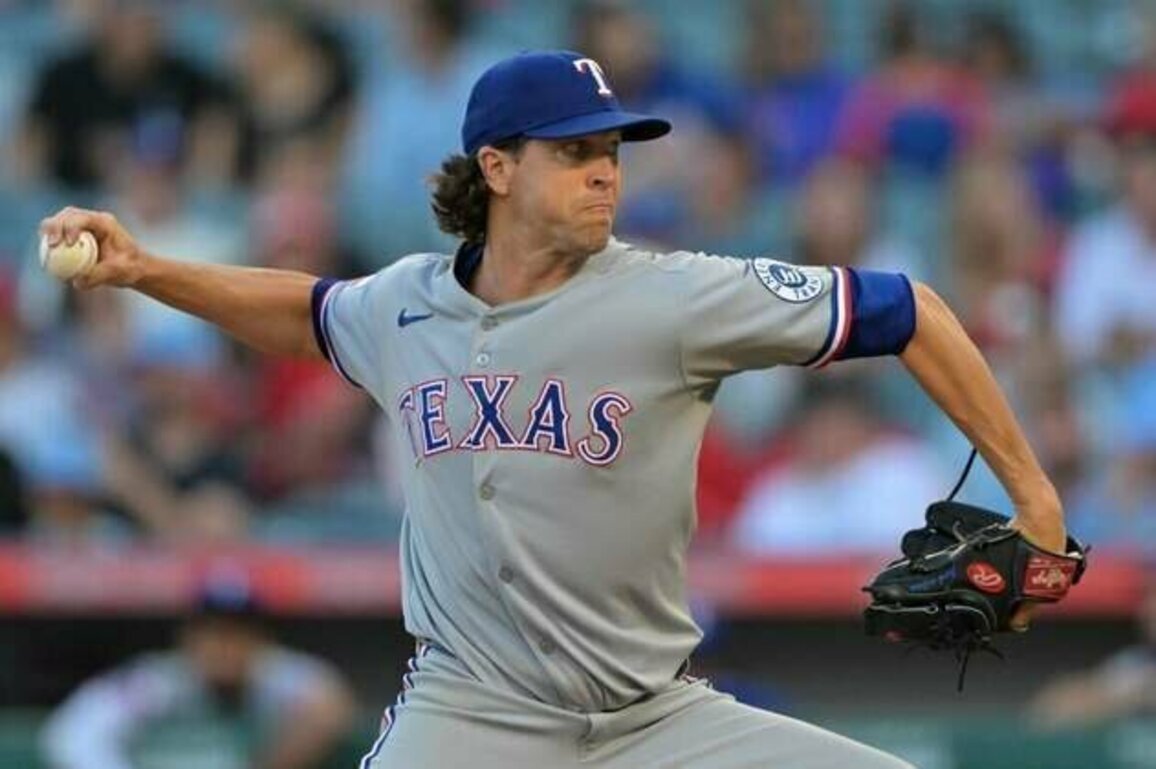 Rangers look for rebound from Jacob deGrom, seek to even series vs. Phillies