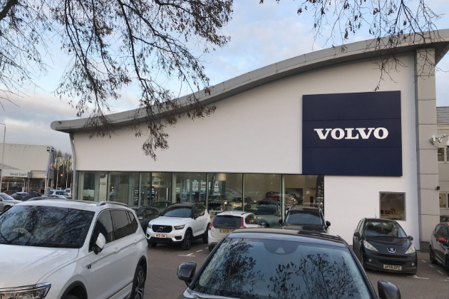Volvo Cars CEO says its customers must pay for rising tariffs