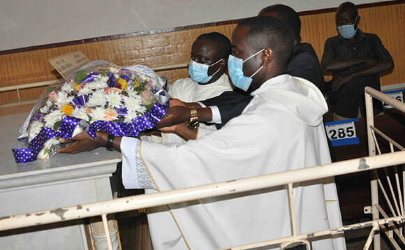 Fr. Kabagira ne Fr. Henry Mubiru nga bassa ekimuli ku ntaana ya Ssaabasumba Joseph Kiwanuka mu Eklezia e Lubaga bwe baabadde bamujjukira. Yafa nga February 22, 1966. Fr. Kabagira ne Fr. Henry Mubiru nga bassa ekimuli ku ntaana ya Ssaabasumba Joseph Kiwanuka mu Eklezia e Lubaga bwe baabadde bamujjukira. Yafa nga February 22, 1966.