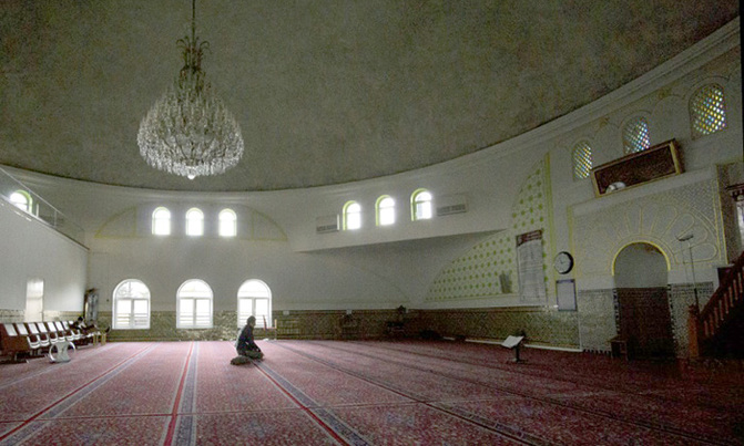 Austria to expel up to 60 imams, shut seven mosques Austria to expel up to 60 imams, shut seven mosques