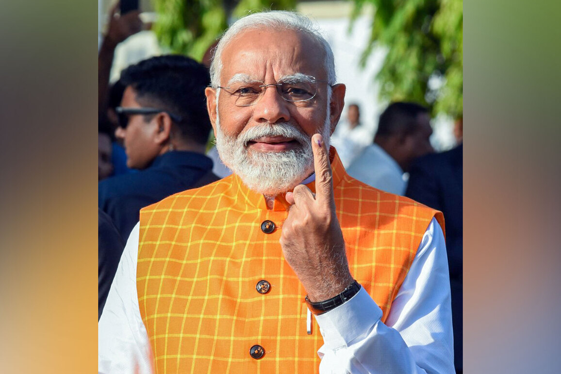 "Becoming a voter is an occasion of celebration," says PM Modi on National Voters' Day; pens letter to MY-Bharat volunteers