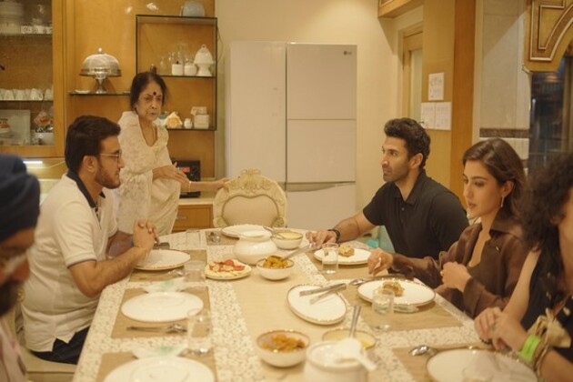 Sourav Ganguly hosts Aditya Roy Kapur, Sara Ali Khan for dinner