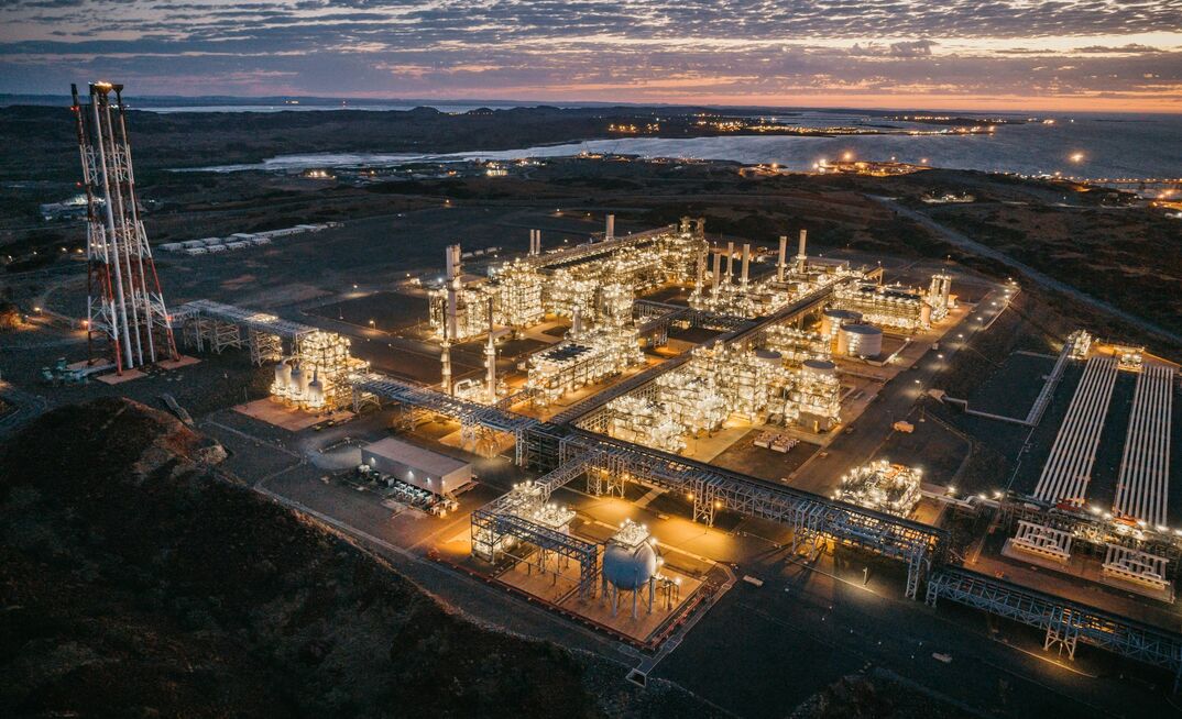  Pluto LNG Plant, onshore gas plant - credits to Woodside