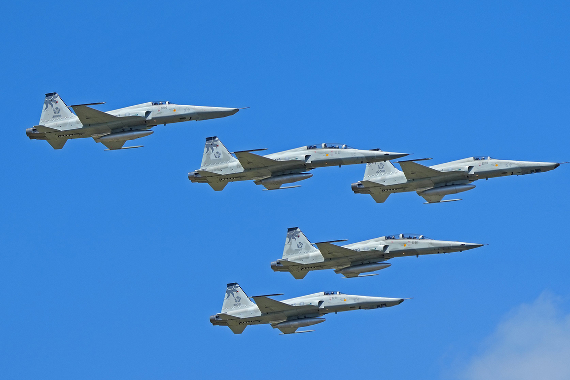 Taiwan records 9 PLA sorties, 4 PLAN vessels around its territory