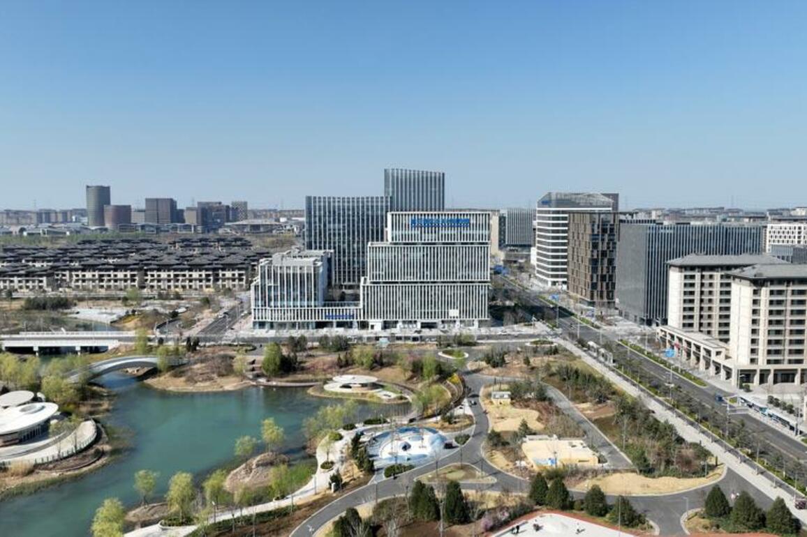 Innovation thrives in north China's "city of the future"