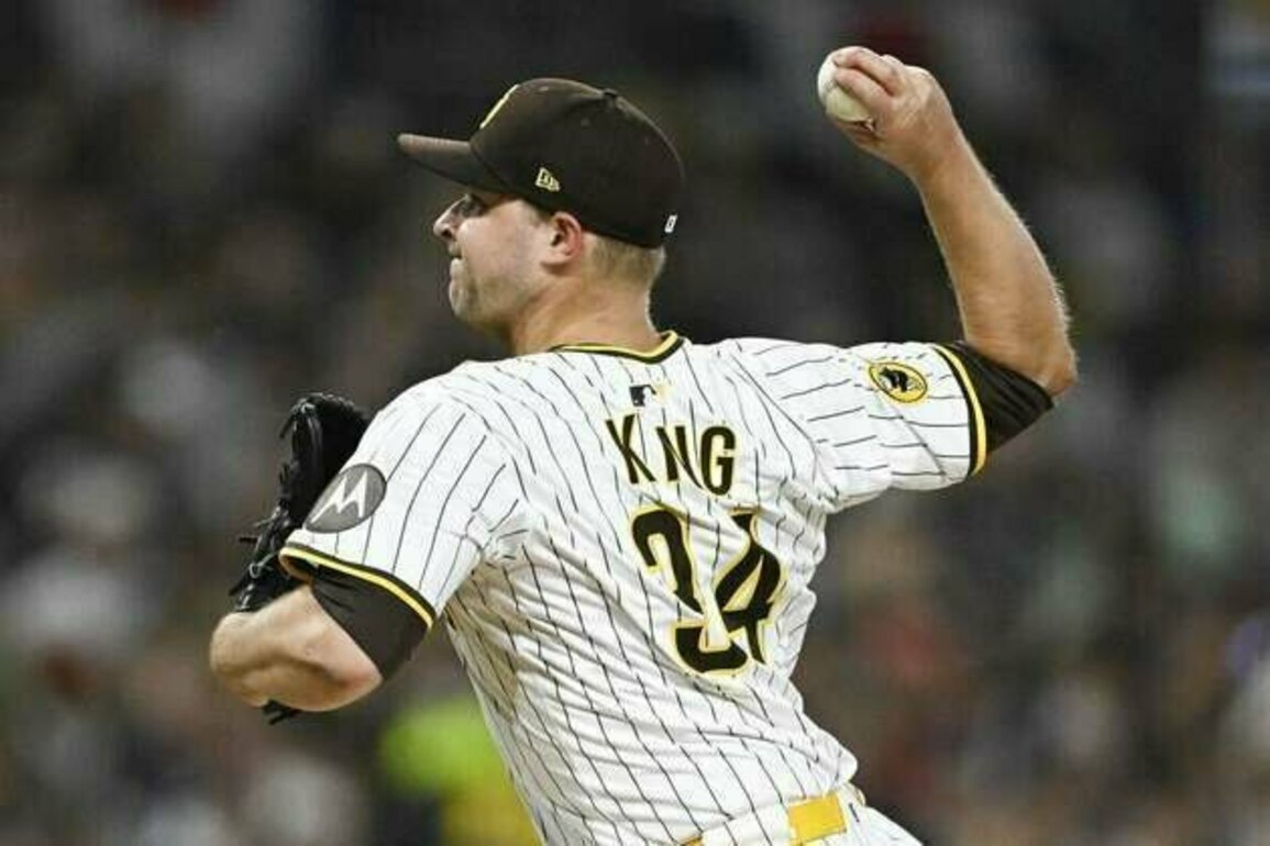 Padres strike out 16 Guardians, maintain perfect start