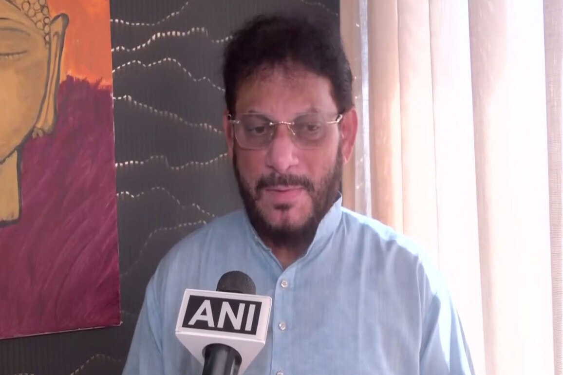 AIMIM's Waris Pathan raises concern over 'Dhurandhar: The Revenge'; says a film "should be for knowledge and entertainment"
