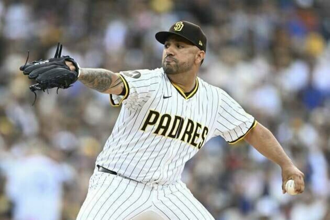 Nester Cortes shuts down Dodgers, Padres move into first