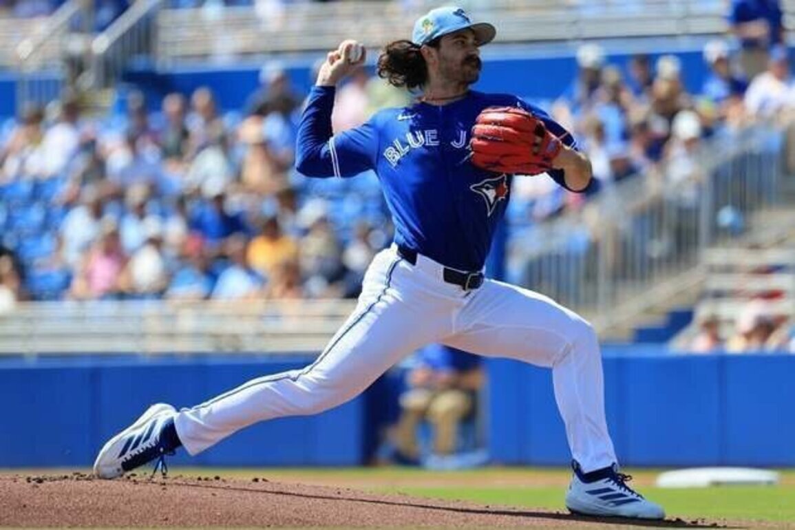 Fresh off late rally, Jays turn to Dylan Cease in rematch vs. A's