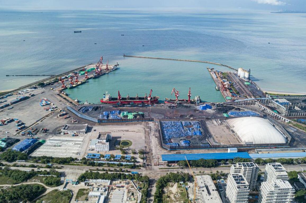 60"FlyOverChina | Key industrial parks in China's Hainan Free Trade Port