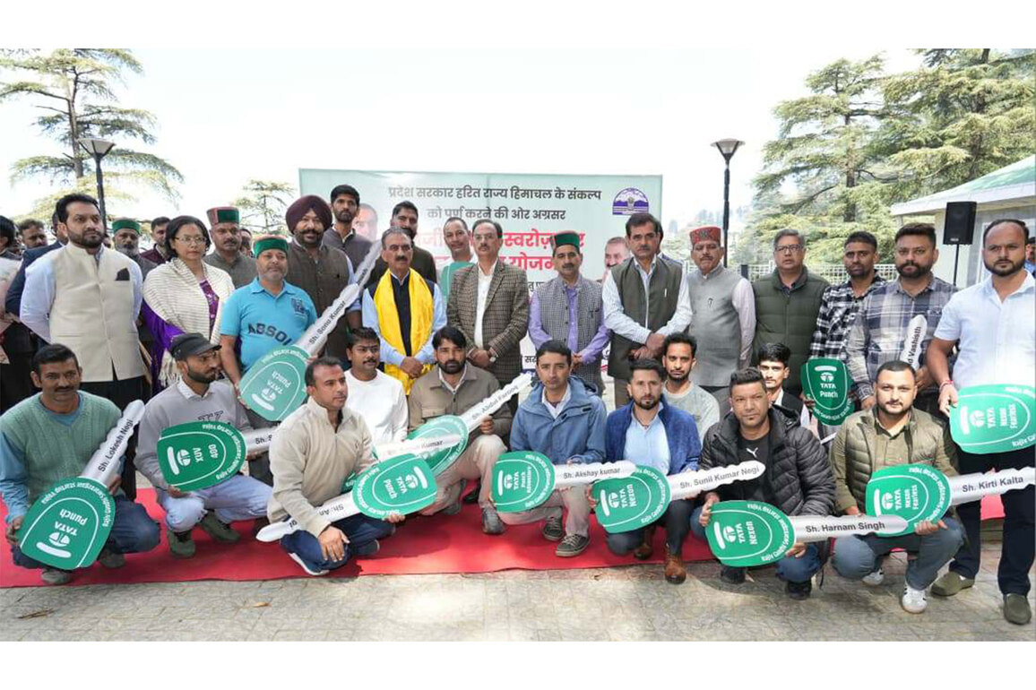 Himachal CM flags off 18 e-taxis under Rajiv Gandhi Swarozgaar Start-up Yojna