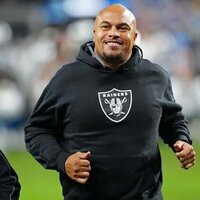 Falcons interview Antonio Pierce for coaching vacancy