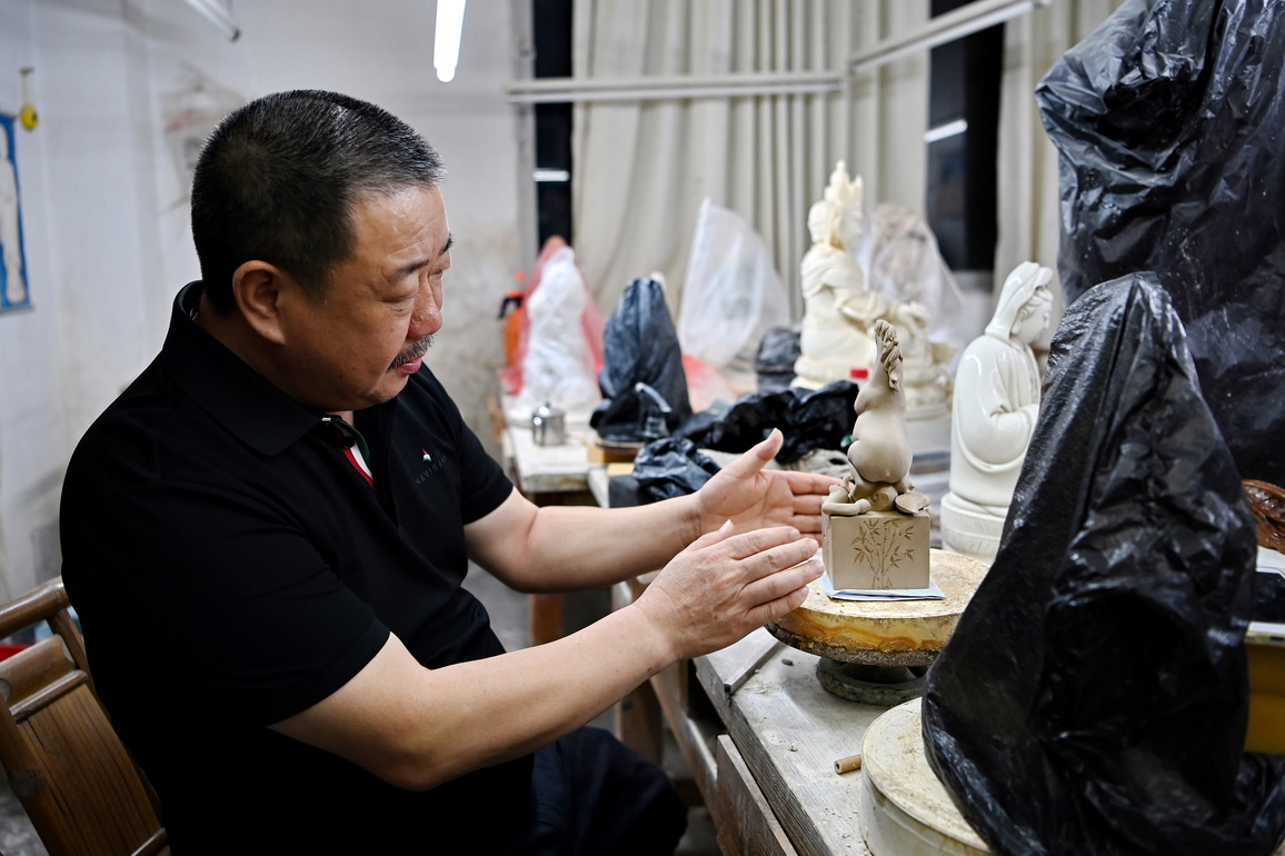 CHINA-FUJIAN-DEHUA-WHITE PORCELAIN INDUSTRY (CN)
