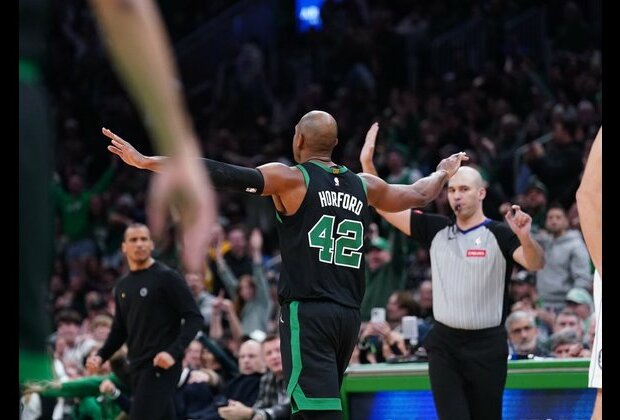 Celtics take aim at 11th straight win, host Warriors