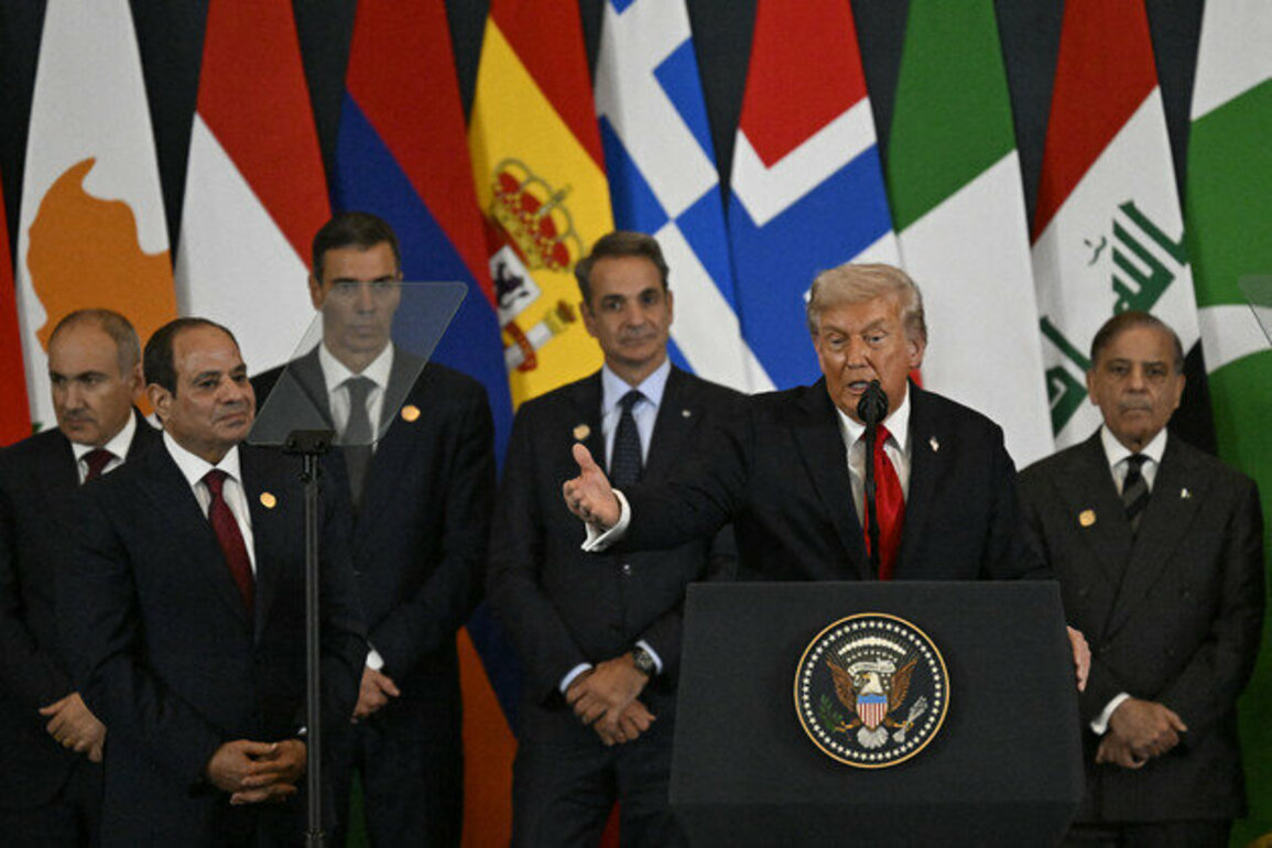 US President commends UAE's prominent role in supporting his peace plan to end war in Gaza