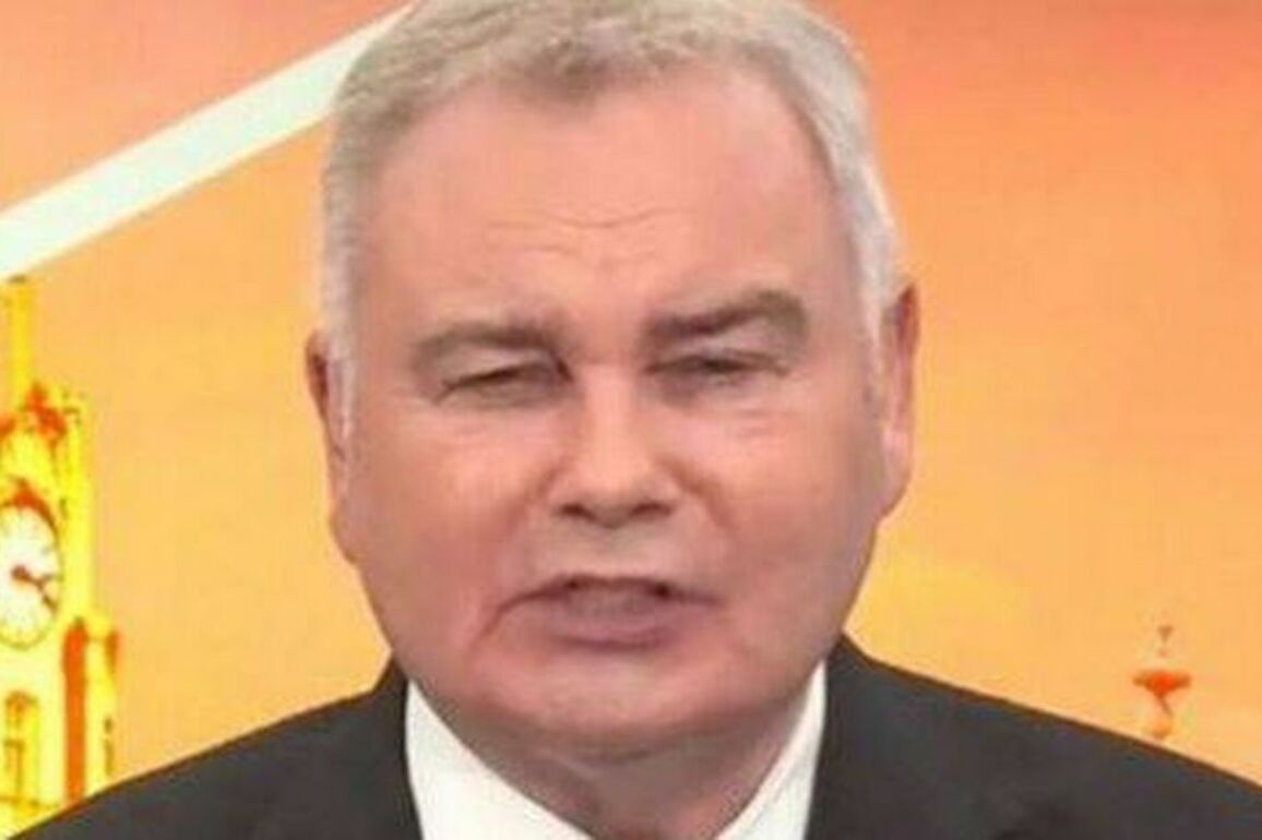 Eamonn Holmes falls off chair live on GB News as he urges co-star 'just carry on'