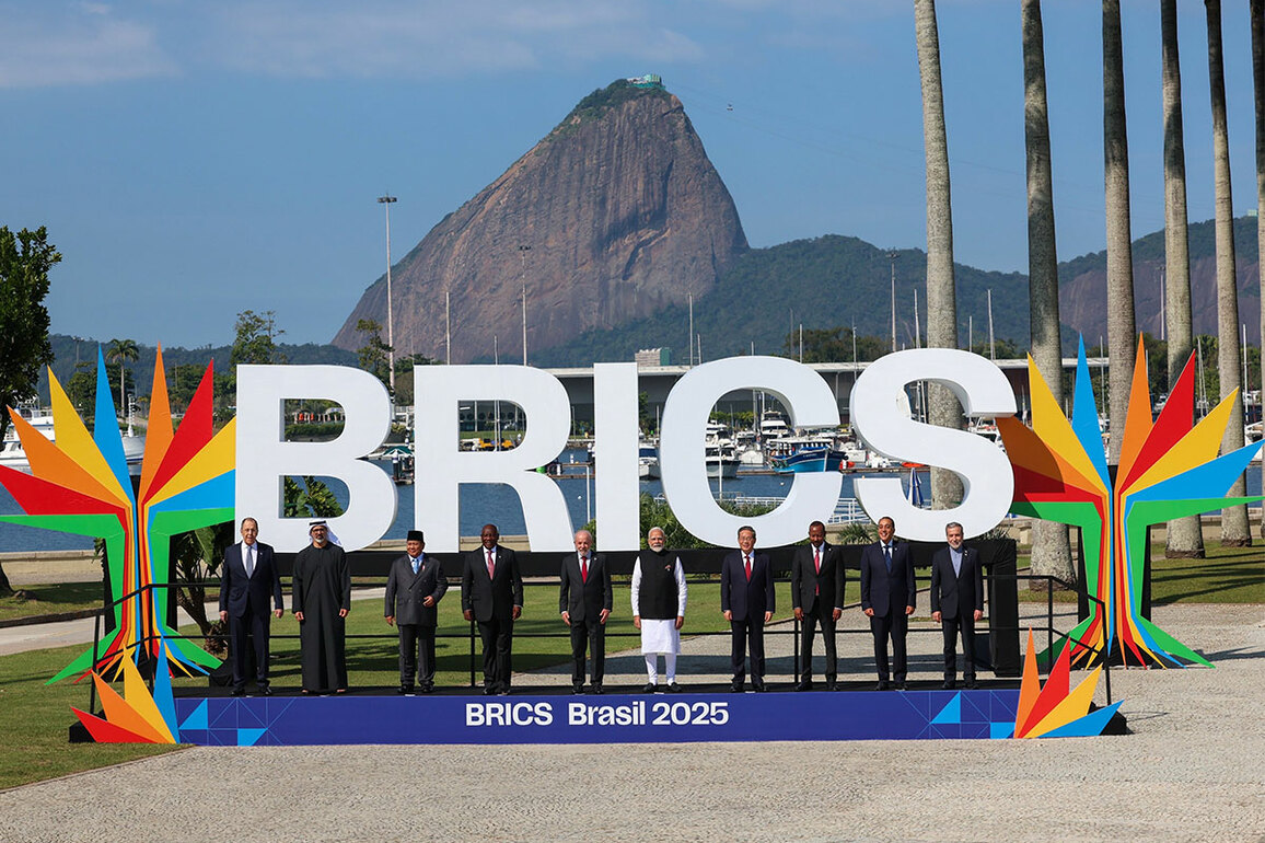 PM Modi joins BRICS leaders for family photo at 17th BRICS Summit in Rio