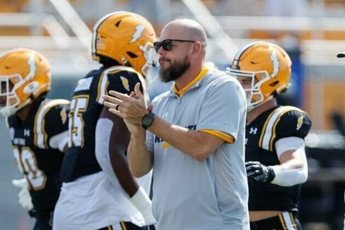 Kent State removes interim tag from coach Mark Carney