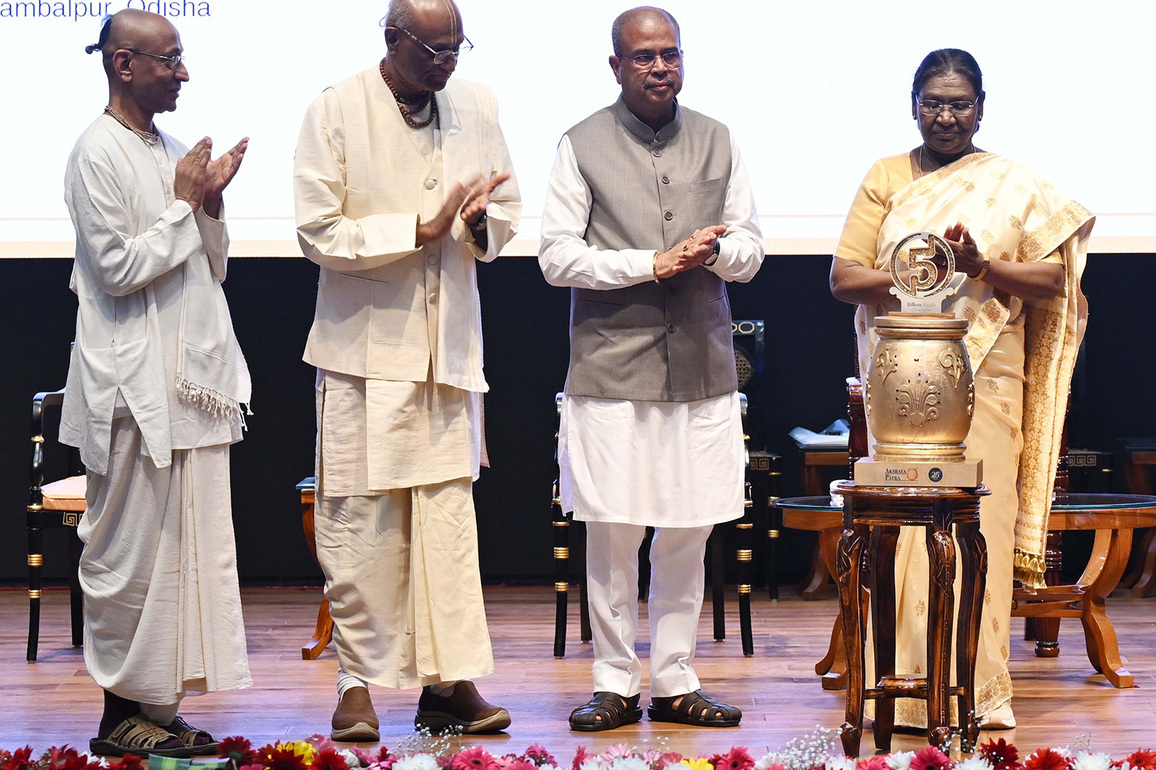 President Murmu graces event to commemorate the five billion meals of Akshaya Patra Foundation
