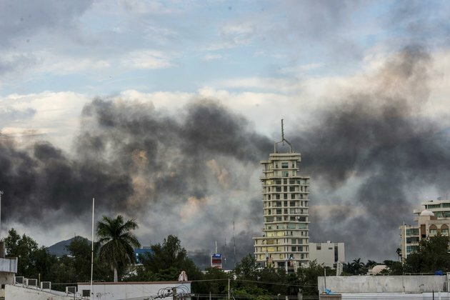 Cartel sieges leave Mexicans wondering if criminals run the country