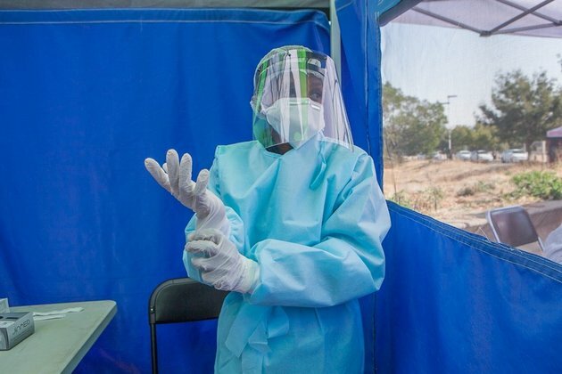 US surpasses 160 000 coronavirus deaths as school openings near