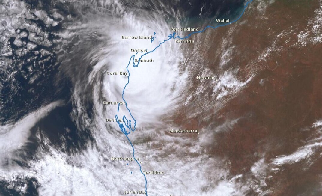 Tropical cyclone Narelle halts WA LNG production just as govt promises reliable exports