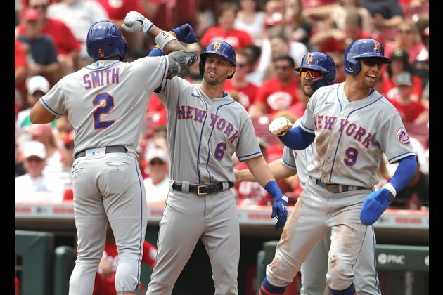 Marcus Stroman, Dominic Smith help Mets blast Reds