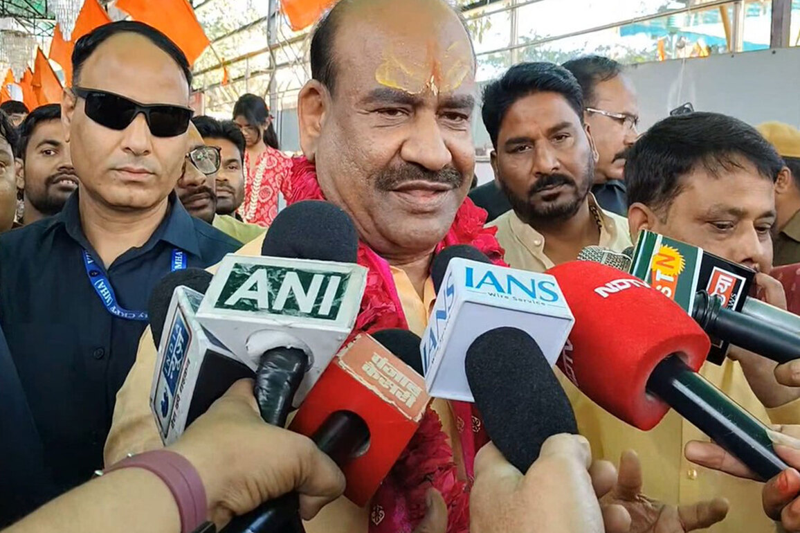 "Mahadev always worked for welfare of society by drinking poison:" Om Birla on Mahashivratri