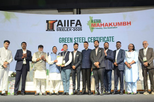 Mumbai: Union Minister Pralhad Joshi, Maharashtra CM Fadnavis inaugurate "Steel Mahakumbh"