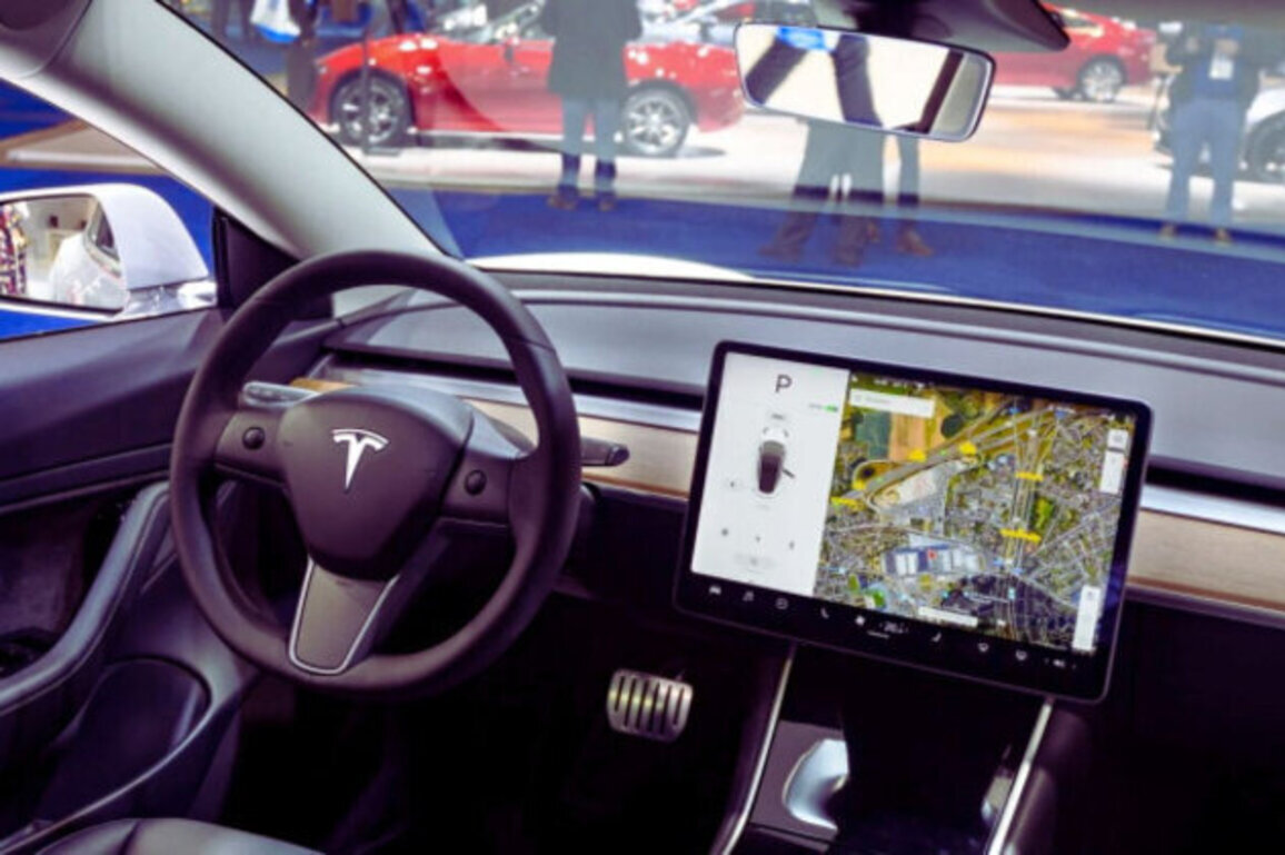 Tesla Owners in Bulgaria Lose Premium Connectivity Access