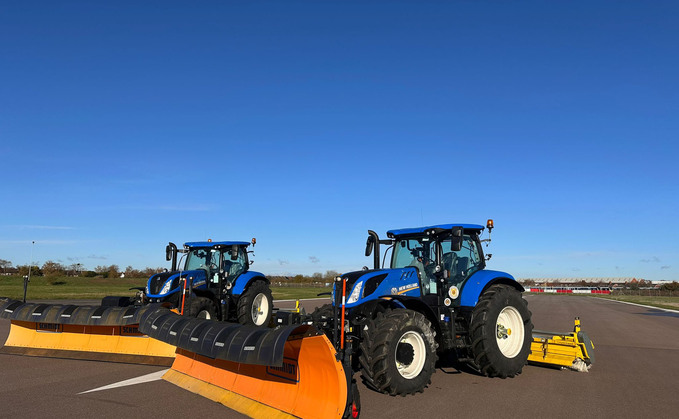 The New Holland T7.245 were added to the fleet specifically for a long-term airport customer