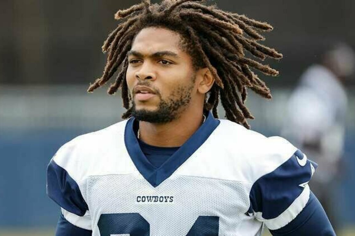 Updates: Cowboys bring back RB Malik Davis